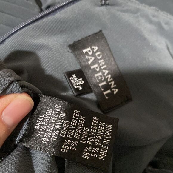 NWT ADRIANNA PAPELL stingy heavily lined cap sleeve glitter ruffle layer ruched - Picture 16 of 16